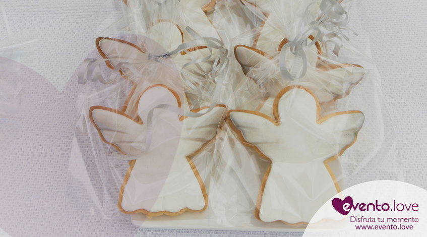 triple celebración en el jardín galletas personalizadas ángeles ángel bautizo comunión blanca
